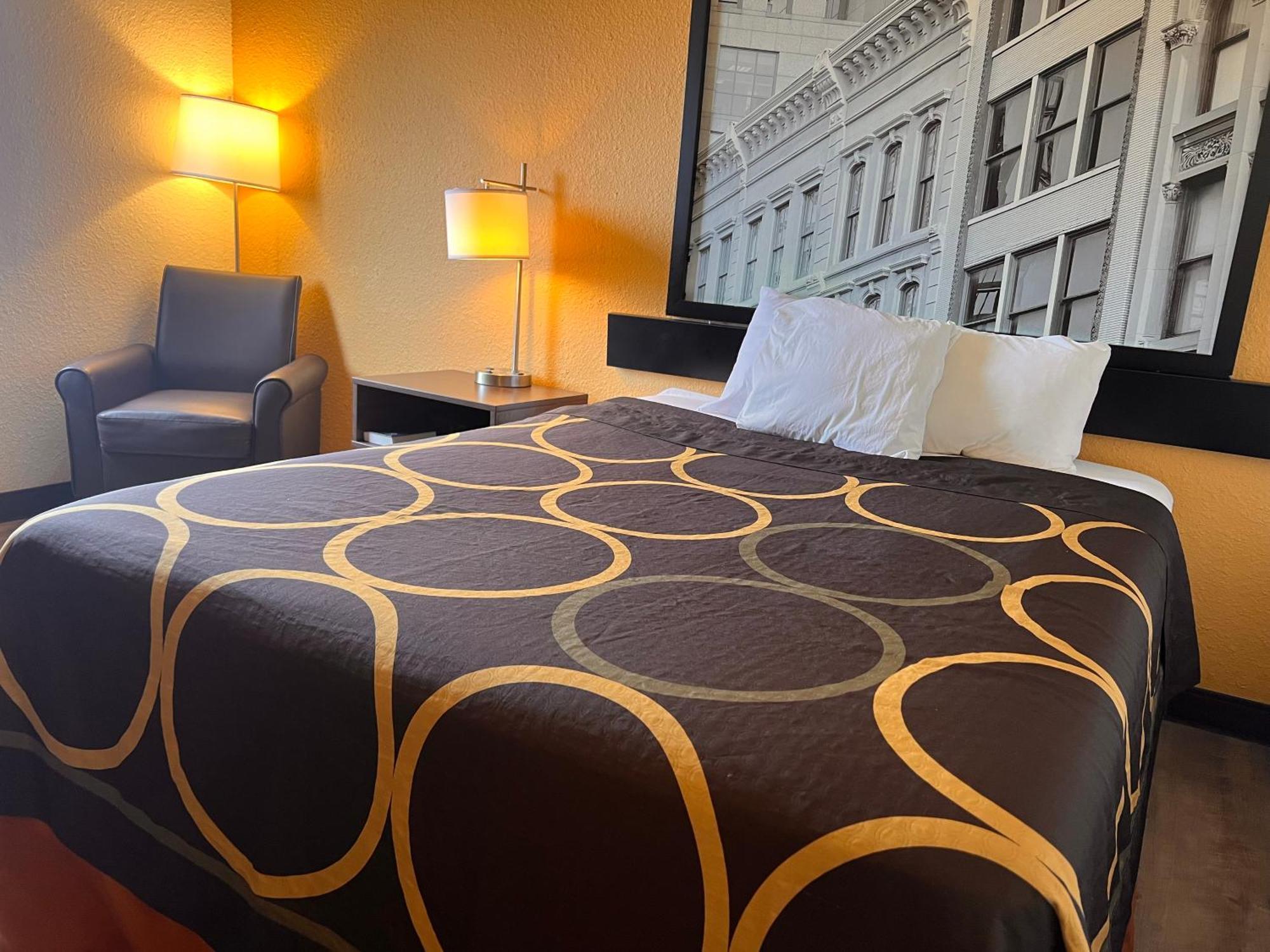 ซูเปอร์ 8 บาย วินด์แฮม เอลิซาเบททาวน์ Hotel อลิซาเบธทาวน์ ภายนอก รูปภาพ