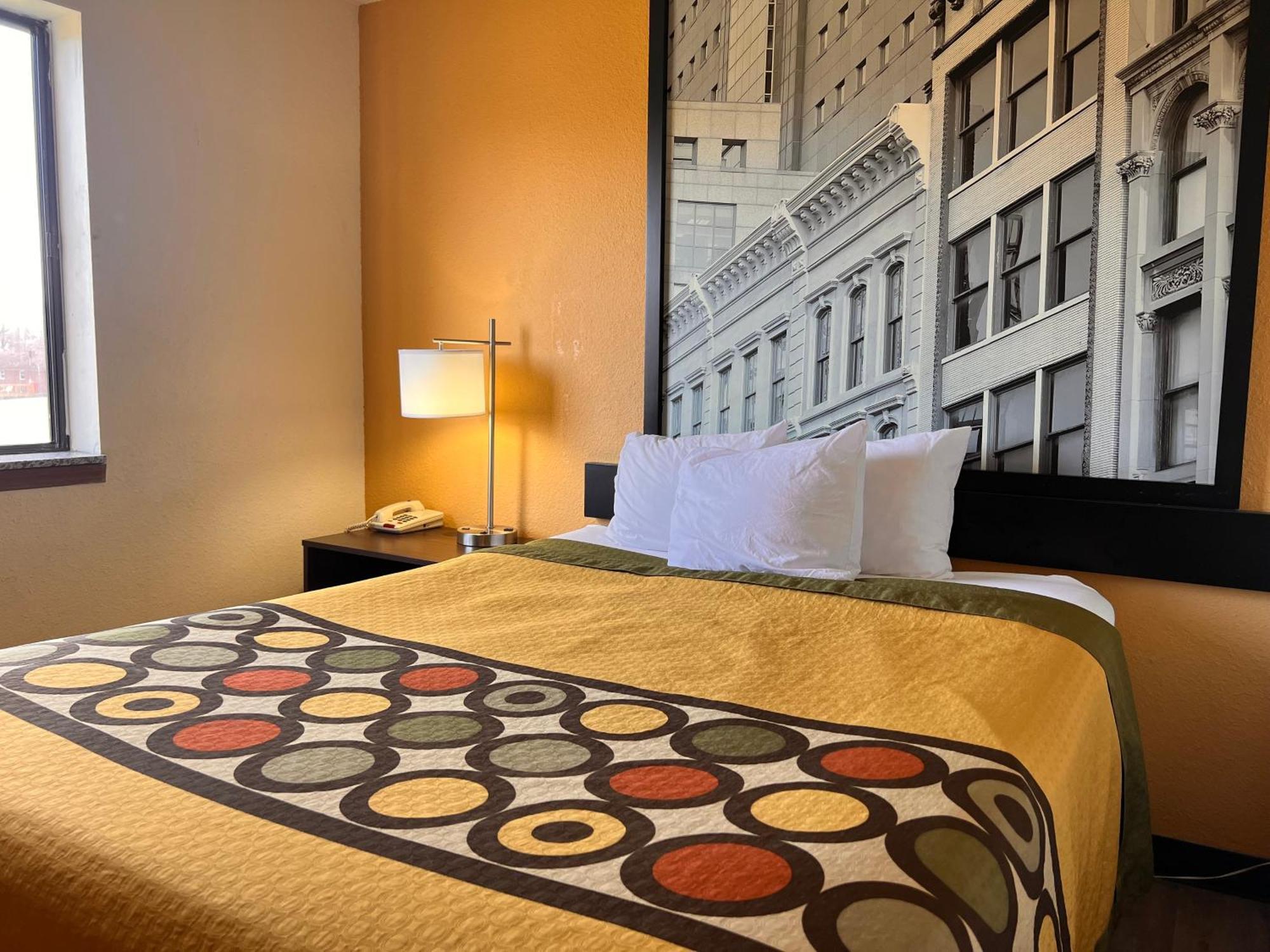 ซูเปอร์ 8 บาย วินด์แฮม เอลิซาเบททาวน์ Hotel อลิซาเบธทาวน์ ภายนอก รูปภาพ