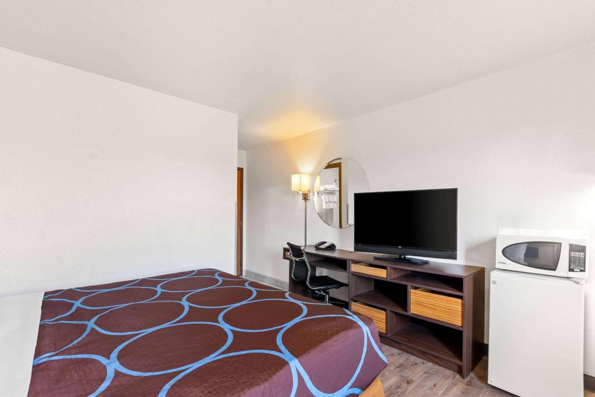 ซูเปอร์ 8 บาย วินด์แฮม เอลิซาเบททาวน์ Hotel อลิซาเบธทาวน์ ภายนอก รูปภาพ