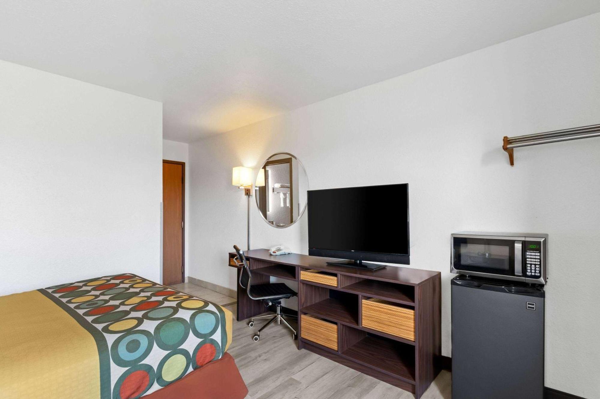 ซูเปอร์ 8 บาย วินด์แฮม เอลิซาเบททาวน์ Hotel อลิซาเบธทาวน์ ภายนอก รูปภาพ