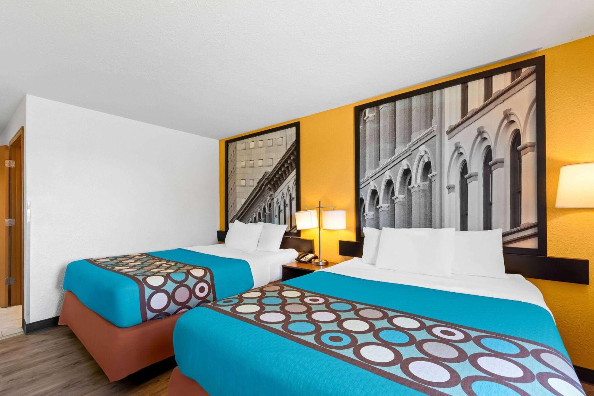 ซูเปอร์ 8 บาย วินด์แฮม เอลิซาเบททาวน์ Hotel อลิซาเบธทาวน์ ภายนอก รูปภาพ